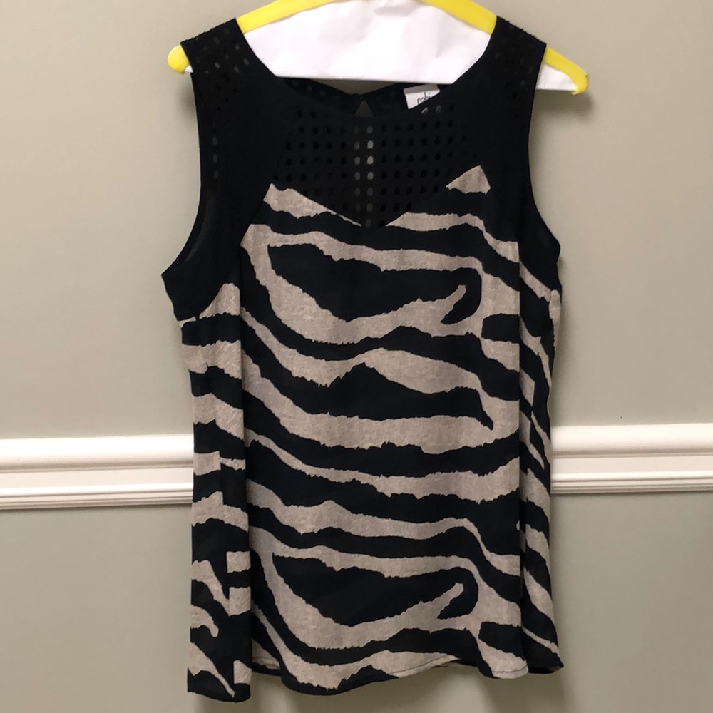 CABI sleeveless animal print Top XS